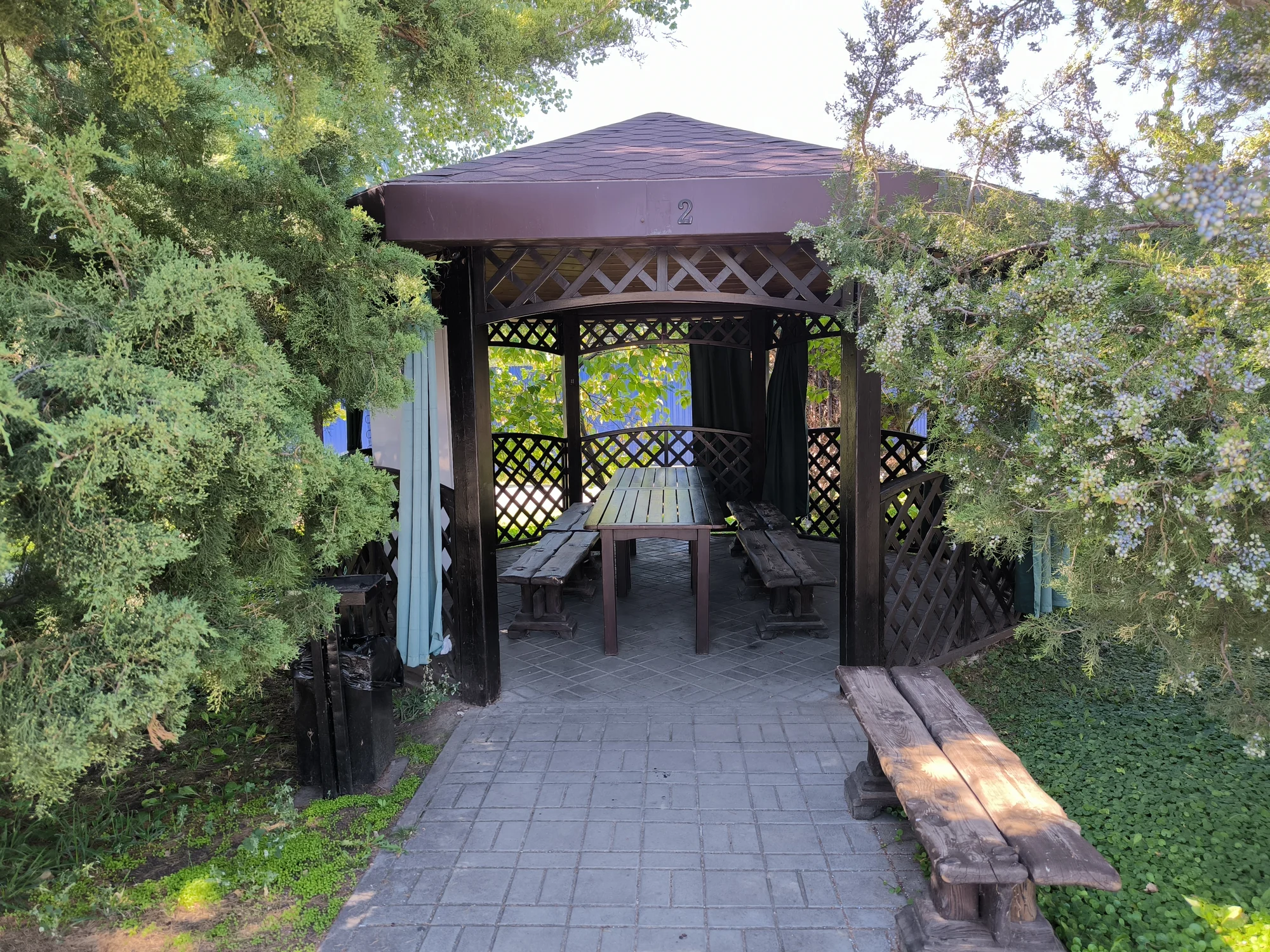 Дорожка к беседке